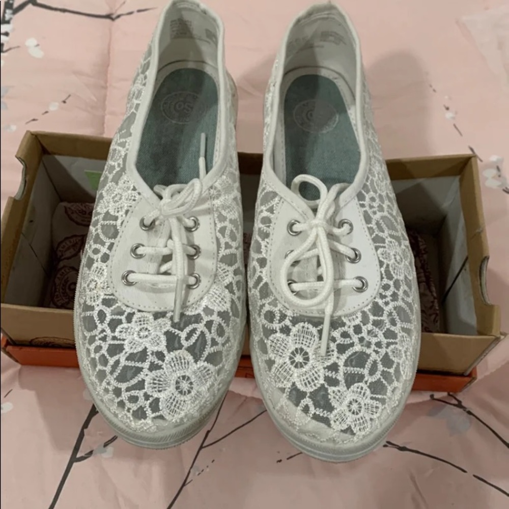 Womens shoes